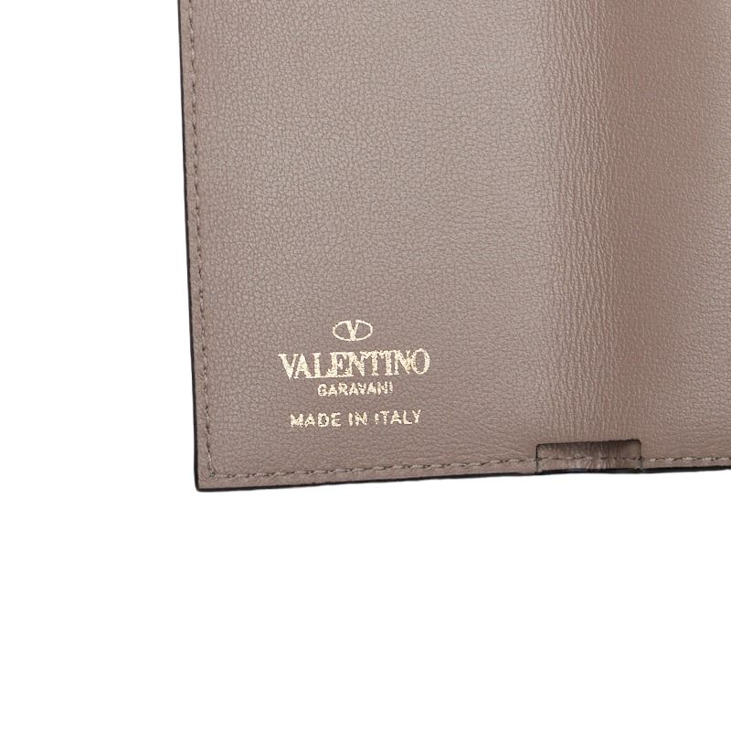 美品 ヴァレンティノ ROCKSTUD MINI TRIFOLD WALLET 三つ折り財布 コンパクトウォレット レザー レディース VALENTINO 【1-0116638】 ヴァレンティノ ROCKSTUD MINI TRIFOLD WALLET 三つ折り財布