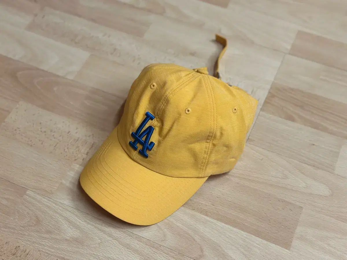 【雷市場（ポンジャン）商品韓国直送】 MLB ボールキャップ イエローハット