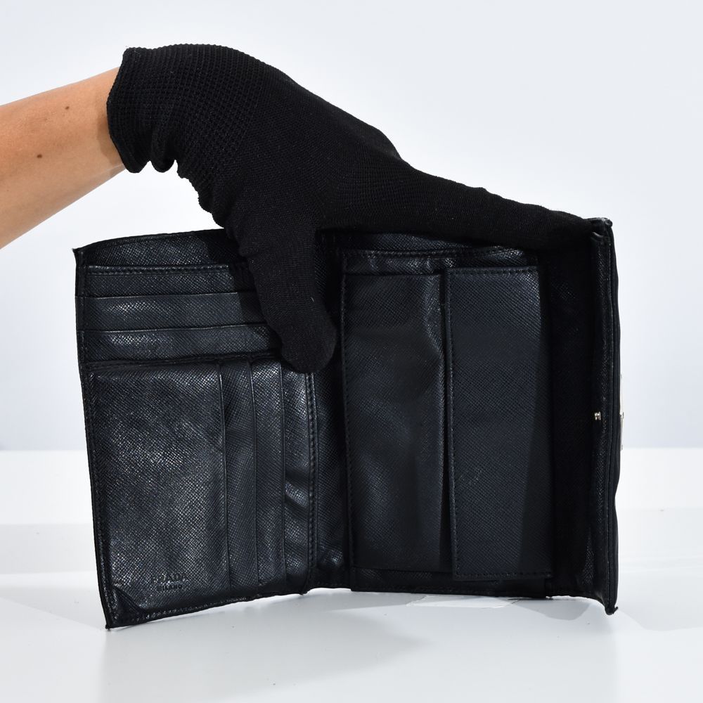 お値下げ1月3日迄☆新品未使用品☆PRADA ブラック 三つ折り財布