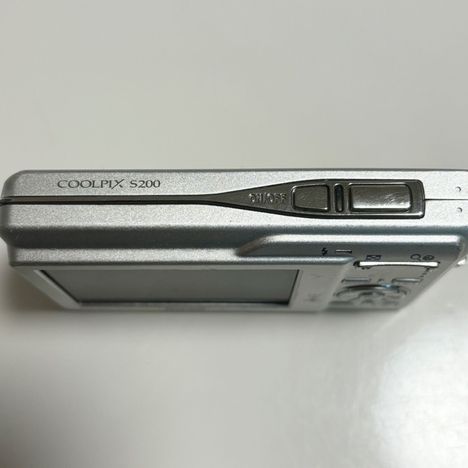 送料無料】Nikon/ニコン/COOLPIX/クールピクス/S200/コンパクト