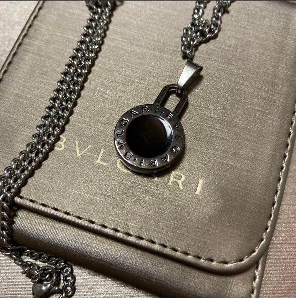 新品未使用】BVLGARI チャーム +チェーン ネックレス ブルガリ ブランドページ - メルカリ