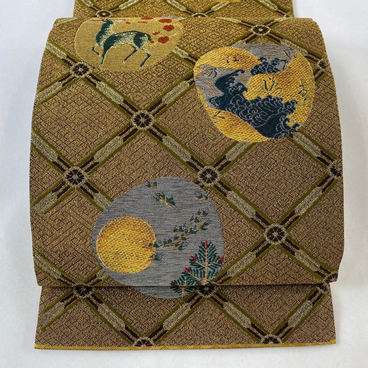 【日本製】 袋帯 美品 名品 波 鹿 金銀糸 箔 金色 六通 正絹 【中古 着物・浴衣