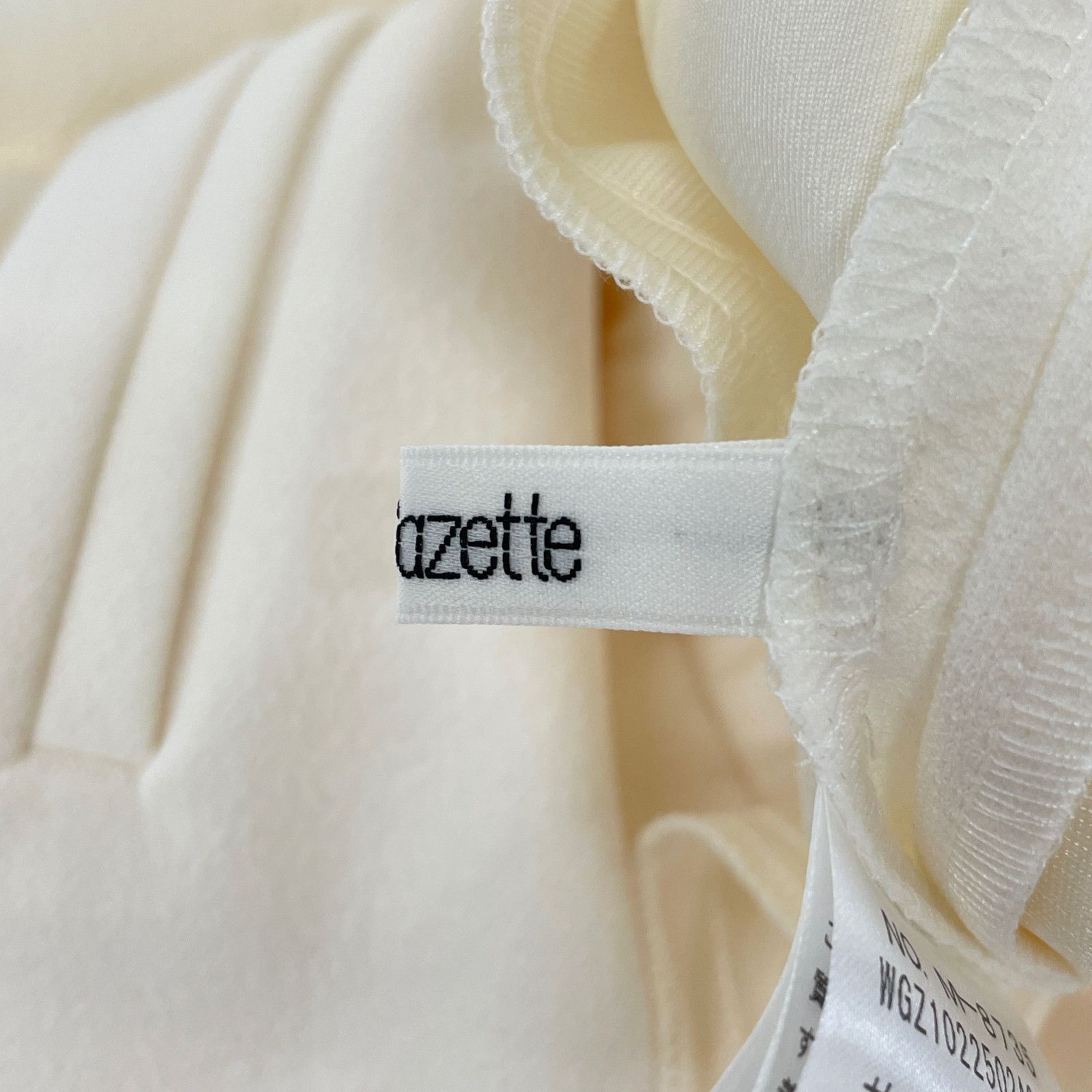 Whim Gazette ウィムガゼット ｵﾌﾎﾜｲﾄ ﾂｲﾙｾﾝﾀｰｽﾘｯﾄﾊﾟﾝﾂ 38 - メルカリ