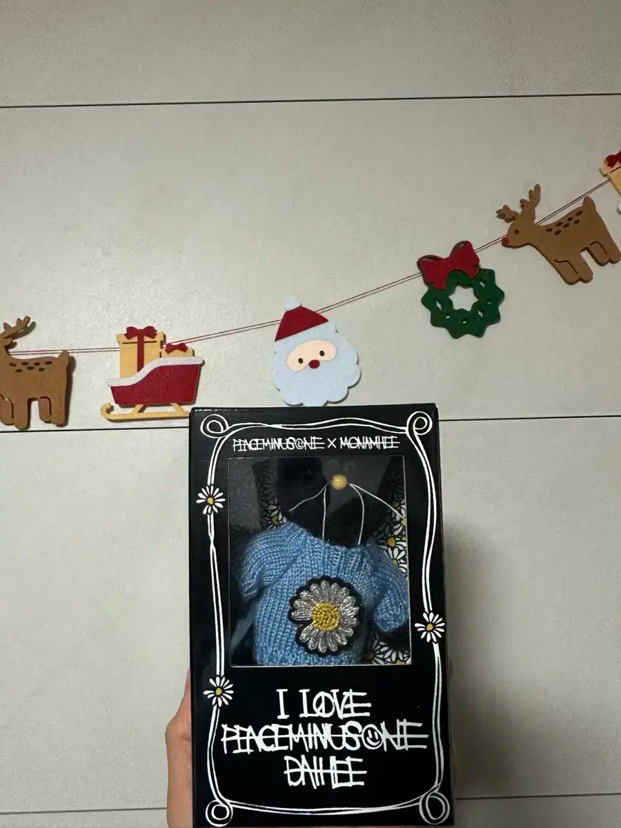 モナムヒ　ピースマイナスワン　キーホルダー Monamhee x Peaceminusone Daihee Plush Keyring gdブランド