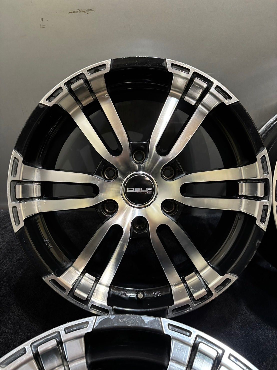 FLEX DELF 18インチ 7.5J 35 139.7 6H アルミホイール 4本 ハイエース ブラポリ 1-K331