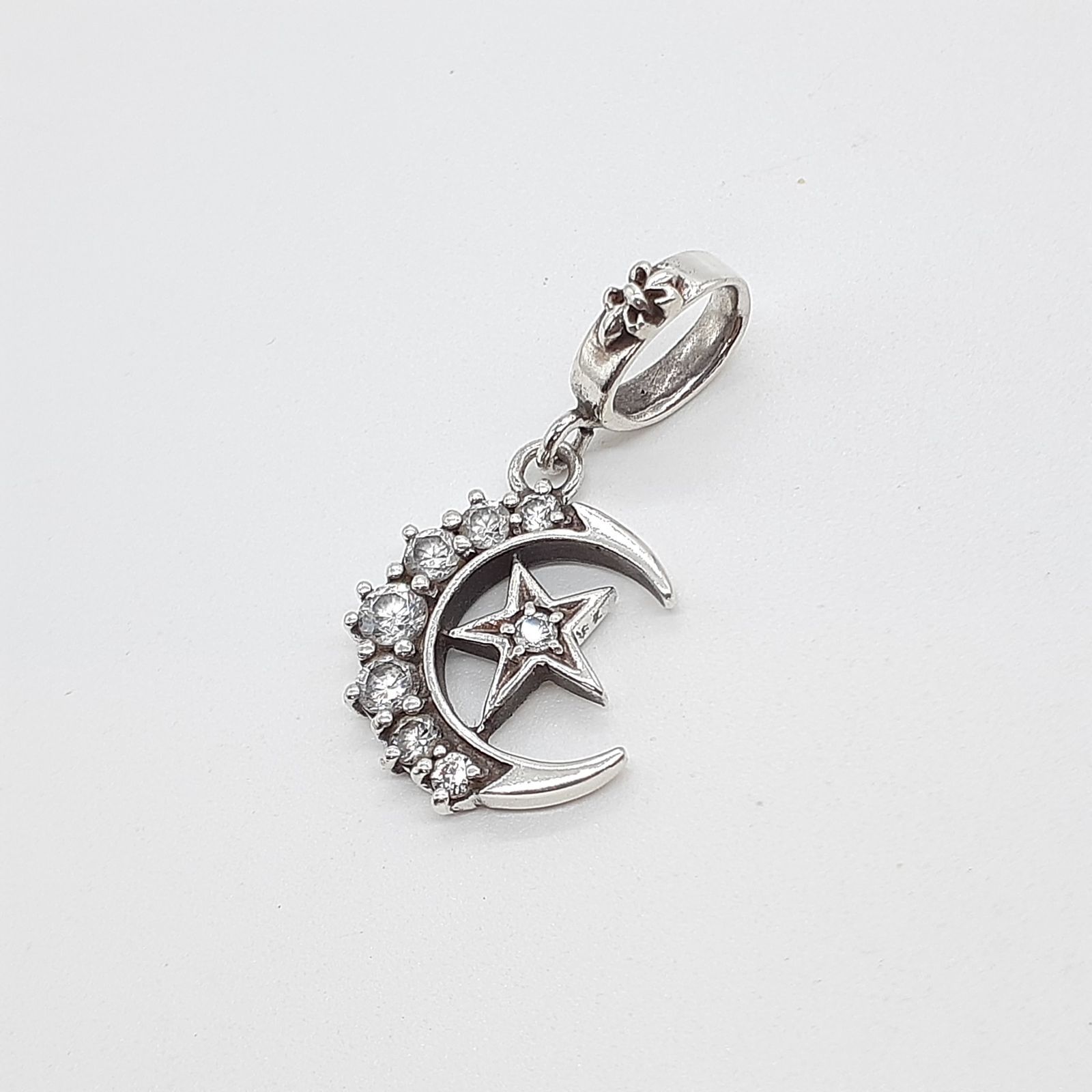 ローリーロドキン　クレセントムーンネックレスチャーム Loree Rodkin ローリーロドキン CRESCENT MOON クレセントムーン