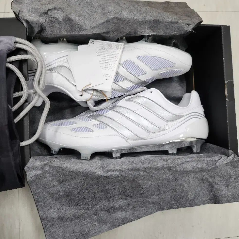 Mizuno Alpha ELITEホワイト サッカーシューズ MIZUNO ミズノ アルファ ELITE(ホワイト) P1GA236209 サッカー