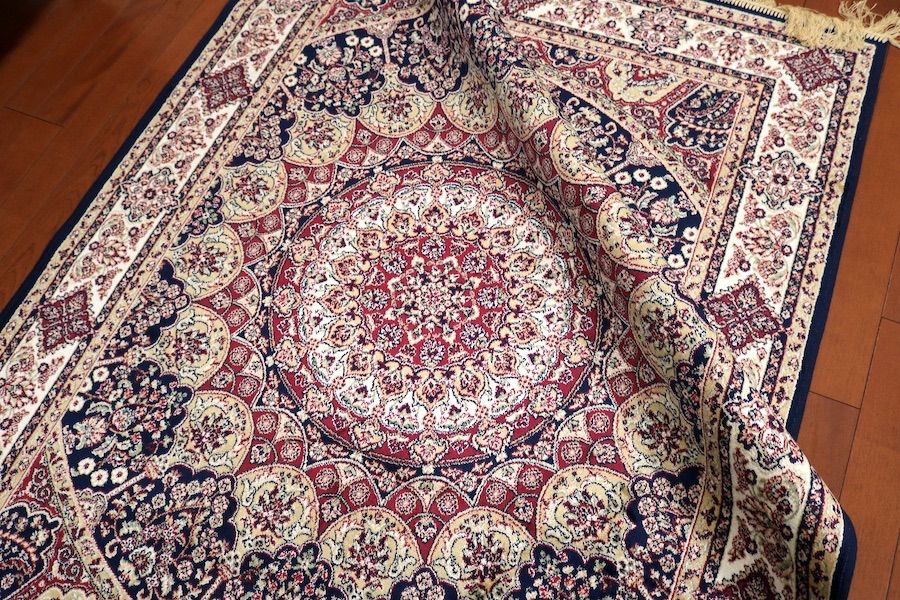 ペルシャ柄絨毯 120×160 新品未使用 カーペット 訳あり アウトレット ペルシャ柄絨毯 120×160 新品未使用 カーペット 訳あり