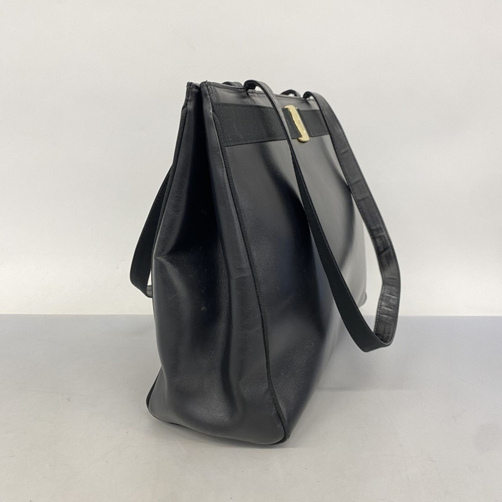 SalvatoreFerragamo トートバッグ　ブラック レザー FERRAGAMO フェラガモ Salvatore Ferragamo バッグ ハンドバッグ