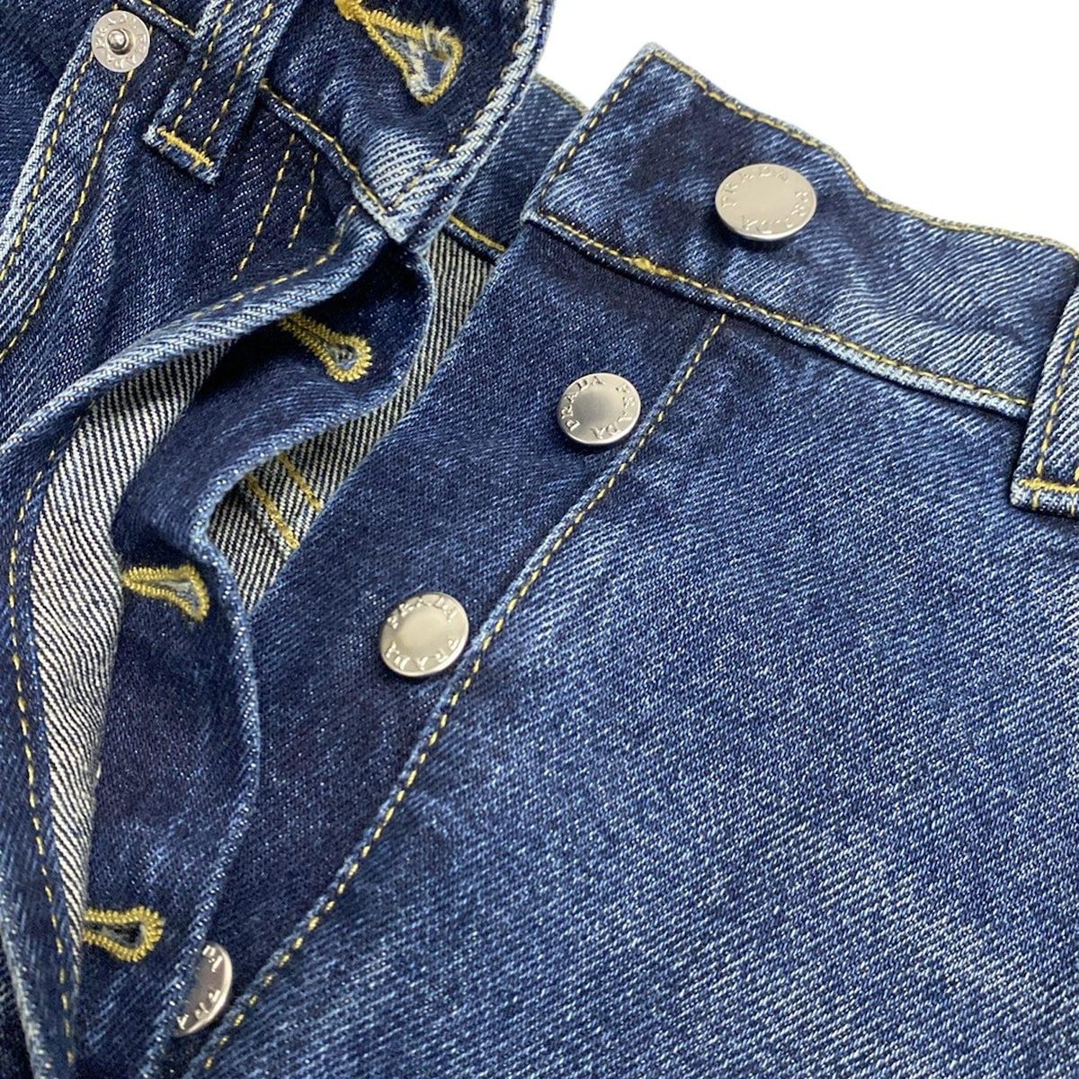 BOTTEGA VENETA デニムスカート 美品 PRADA モデル似 BOTTEGA VENETA デニムスカート 美品 PRADA モデル似 BOTTEGA