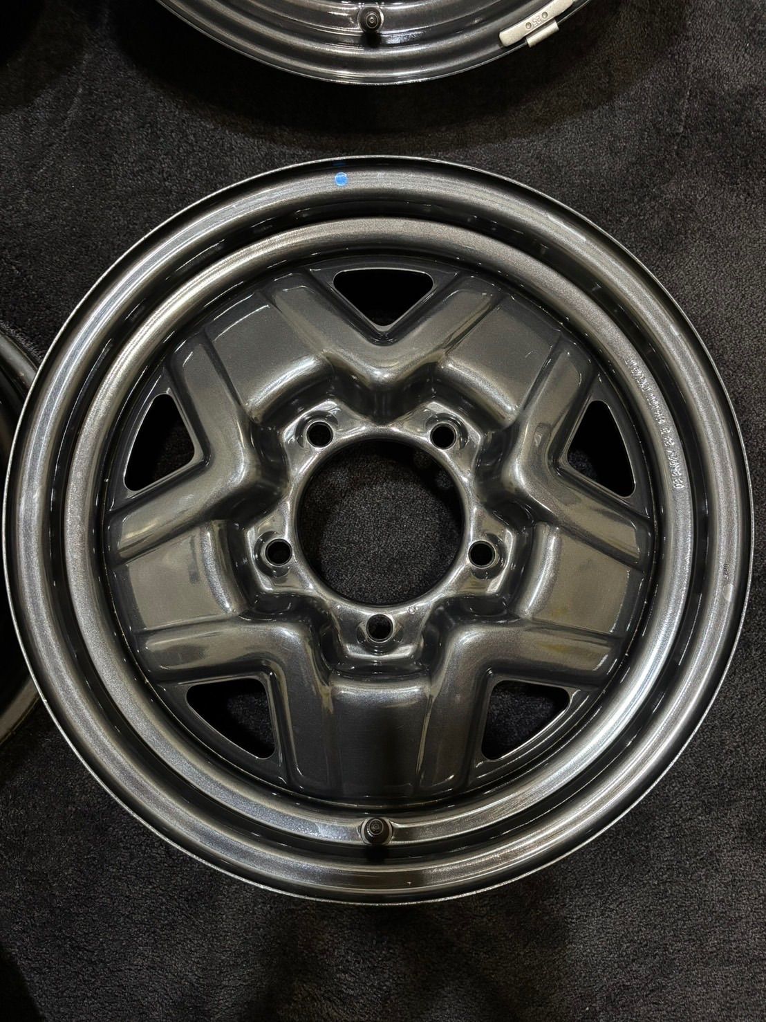 ⭐︎セット可能・送料込み⭐︎ ジムニーJB64 純正アルミホイールセット（新車外し） 新車外し 2022年製】スズキ JB64 ジムニー 純正 16in 5.5J +22