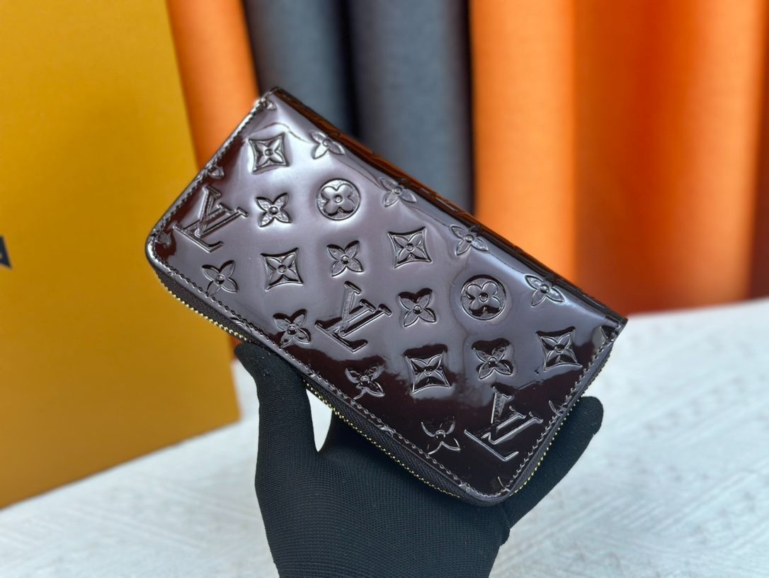 Louis Vuitton エピ柄 ラウンドファスナー長財布 ジッピー Louis Vuitton エピ柄 ラウンドファスナー長財布 ジッピー