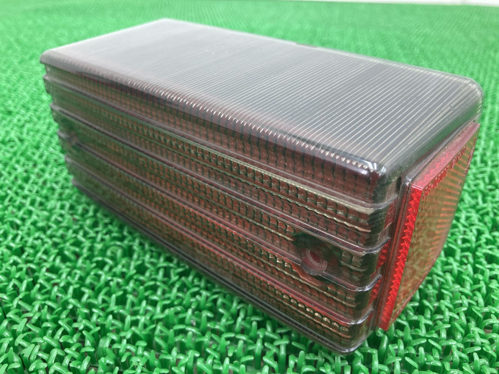 750ターボ テールレンズ 220-40896 ZX750E-001*** カワサキ 純正 中古 バイク 部品 1985年式外し ZX750E  テールランプレンズ 修復素材に