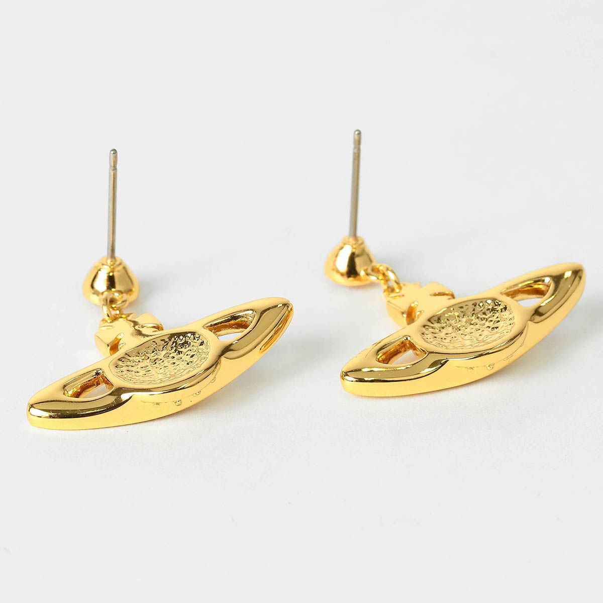 VivienneWestwood☆ SAGE ピアス ゴールド 結び リボン VivienneWestwood☆ SAGE ピアス ゴールド 結び リボン