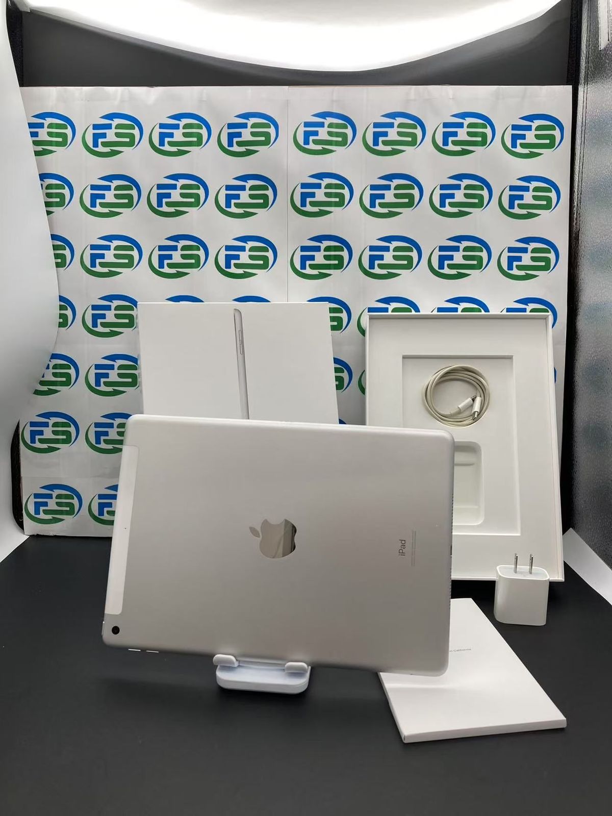 iPad 8th 32GB Silver H98DQCMEQ1KN 18.3.2 79% 356752113963827