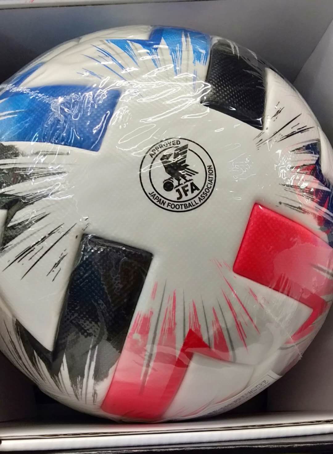 アディダス adidas サッカーボール 5号球 ツバサ プロ 公式試合球 国際