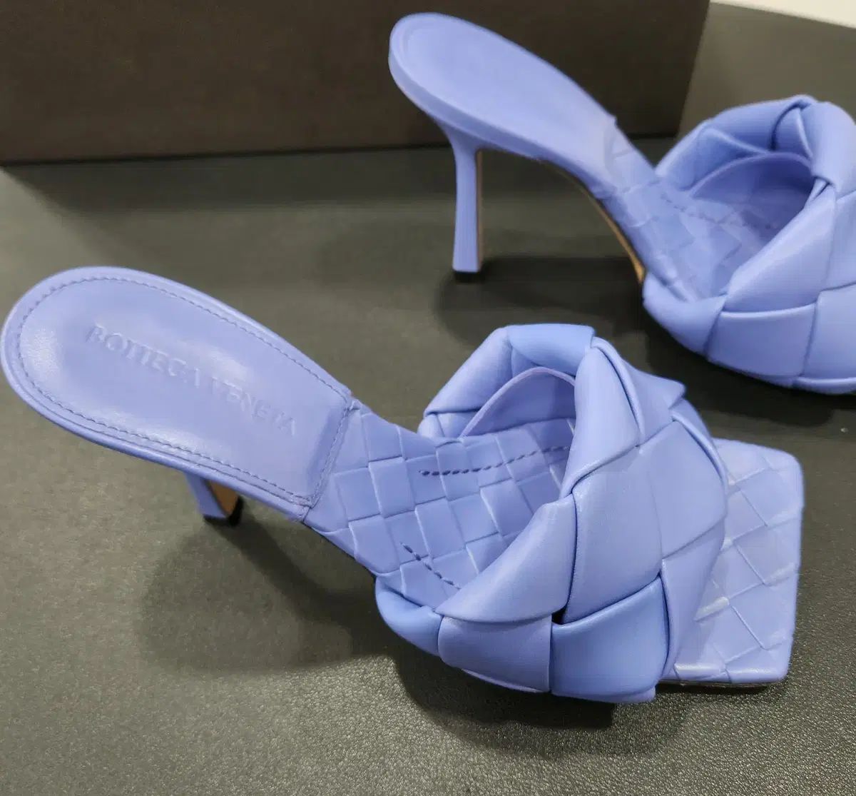 BOTTEGA VENETA 水色ミュールヒール BOTTEGA VENETA 水色ミュール