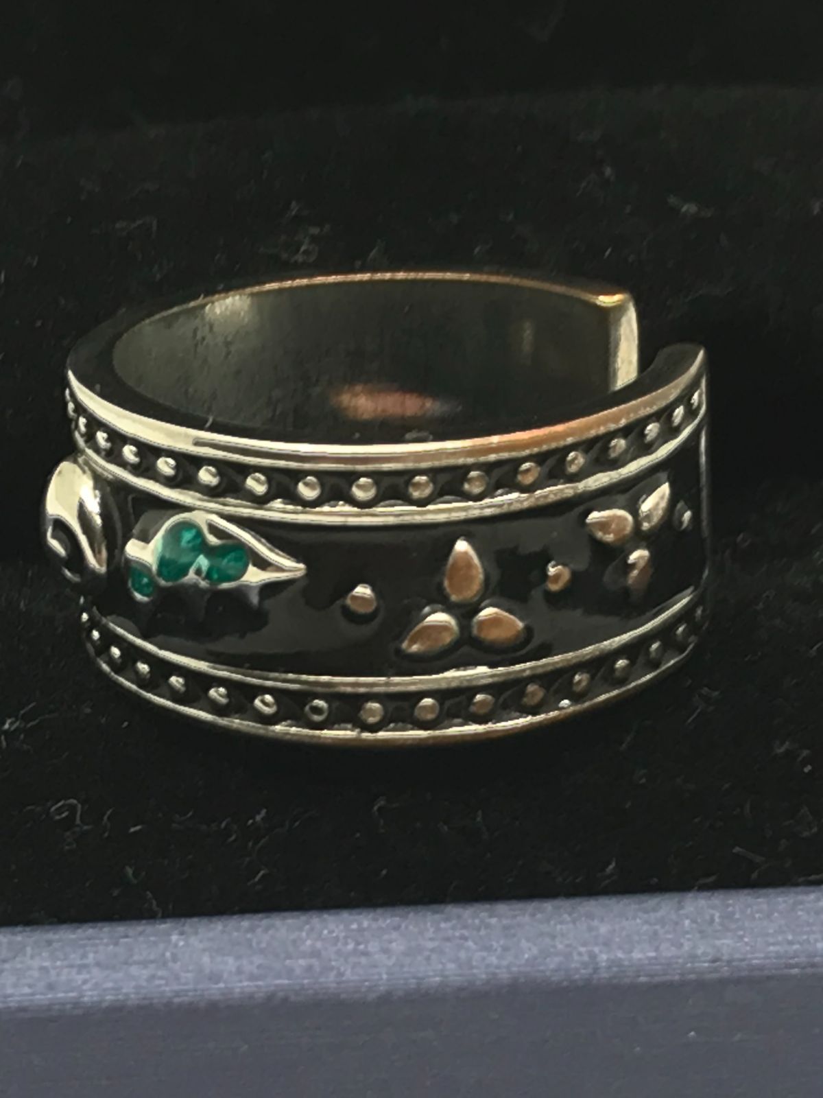 【るーちゃん】潤羽るしあ誕生日記念2021 リング 翡翠【ホロライブ】 615QvKqiRwL._AC_SY200_QL15_.jpg