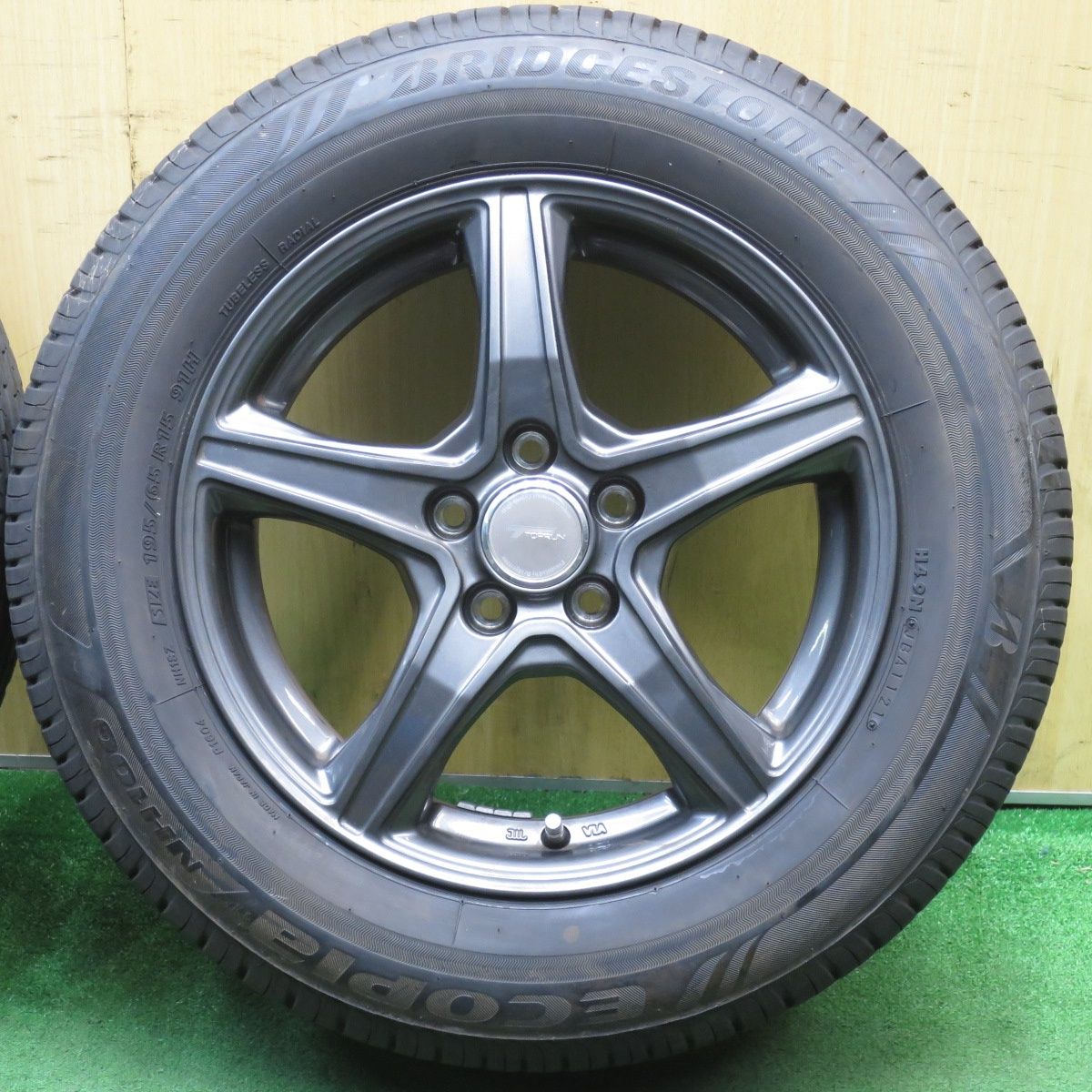 バリ溝！21年！キレイ！9.5分☆プリウス 等 195/65R15 ブリヂストン 