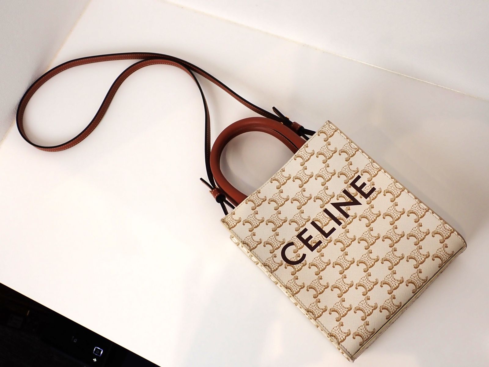 超美品 CELINE(セリーヌ) 2way ハンドバッグ ミニ バーティカル