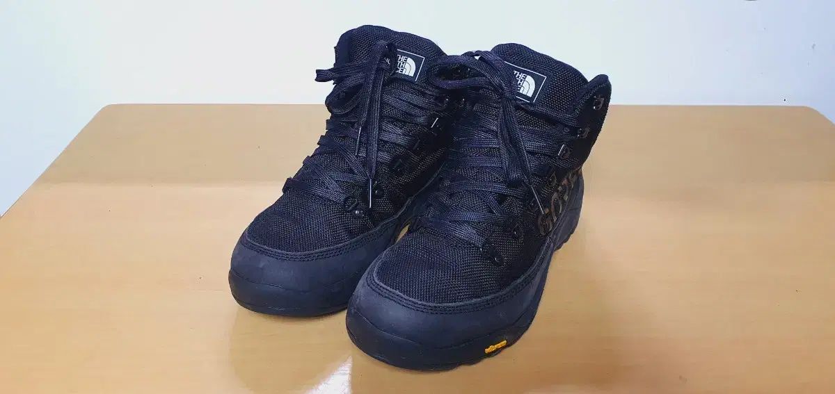 THE NORTH FACE ザノースフェイス レディース GORE-TEX ゴアテックス Vibram ビブラム 登山靴 235 240 トレッキングシューズ