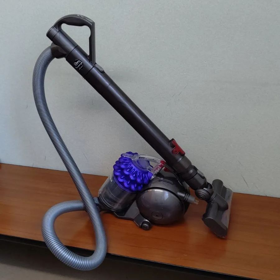 ダイソン電気掃除機 DC63