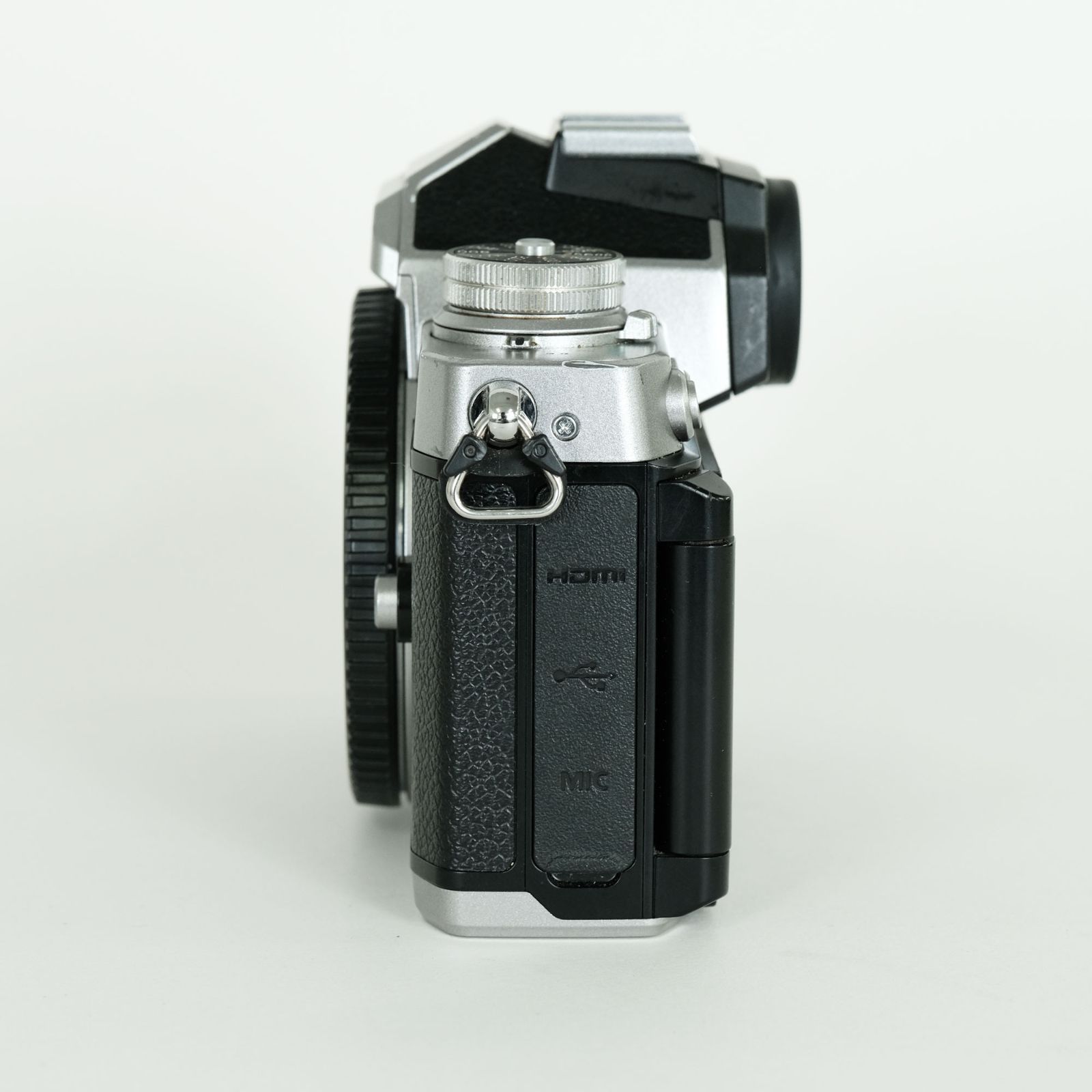 超歓迎された Nikon Z fc ミラーレス一眼オマケ付き デジタルカメラ