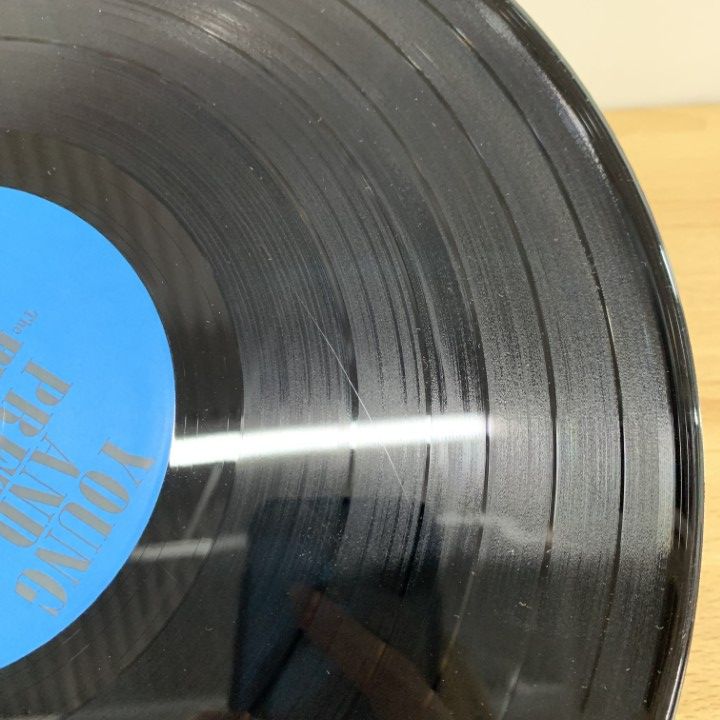 △01)【同梱不可】The Blue Hearts/Young And Pretty/ザ