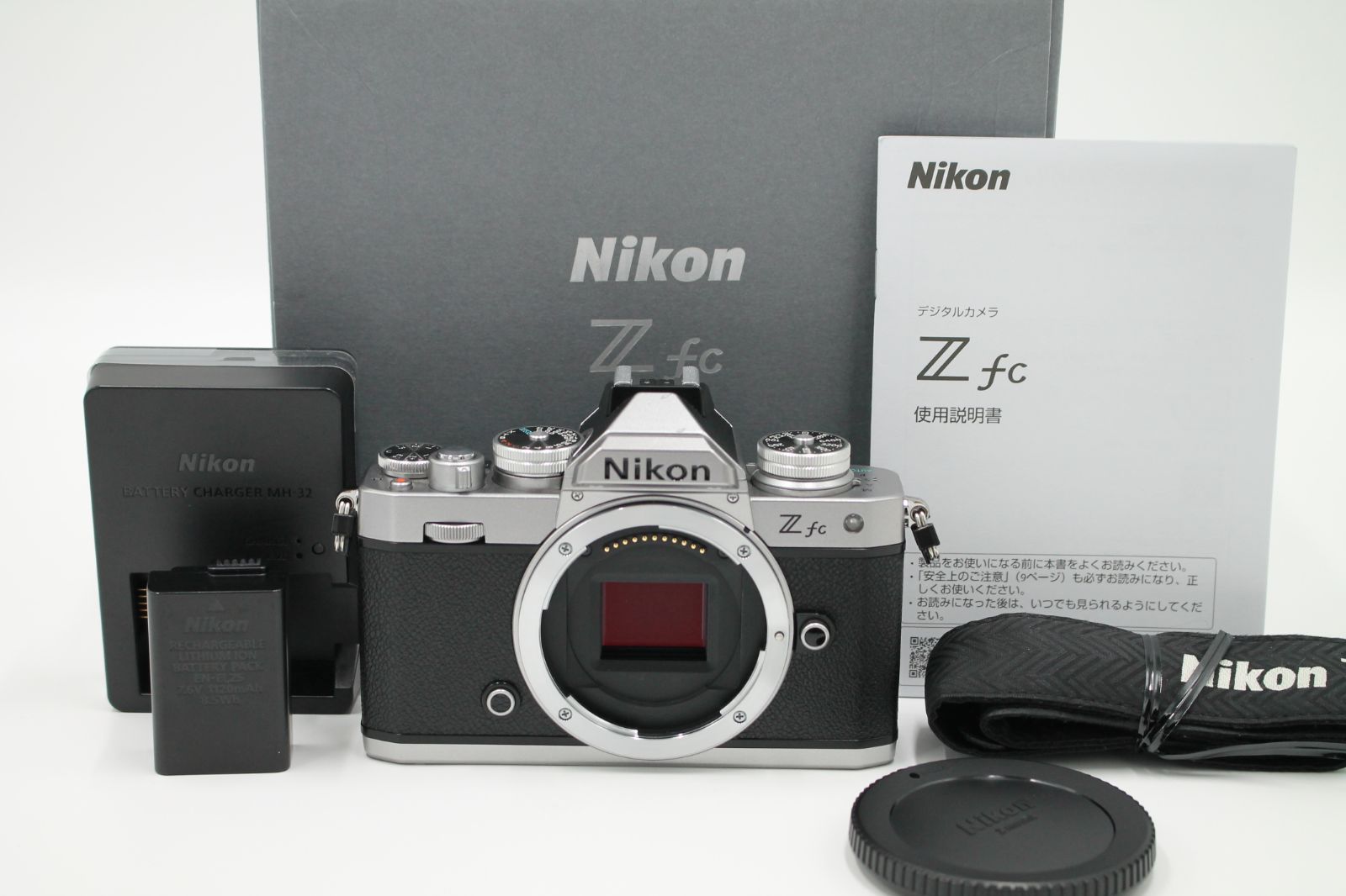 シャッター回数14696回！□極上品□ Nikon Z fc ボディ Zfc