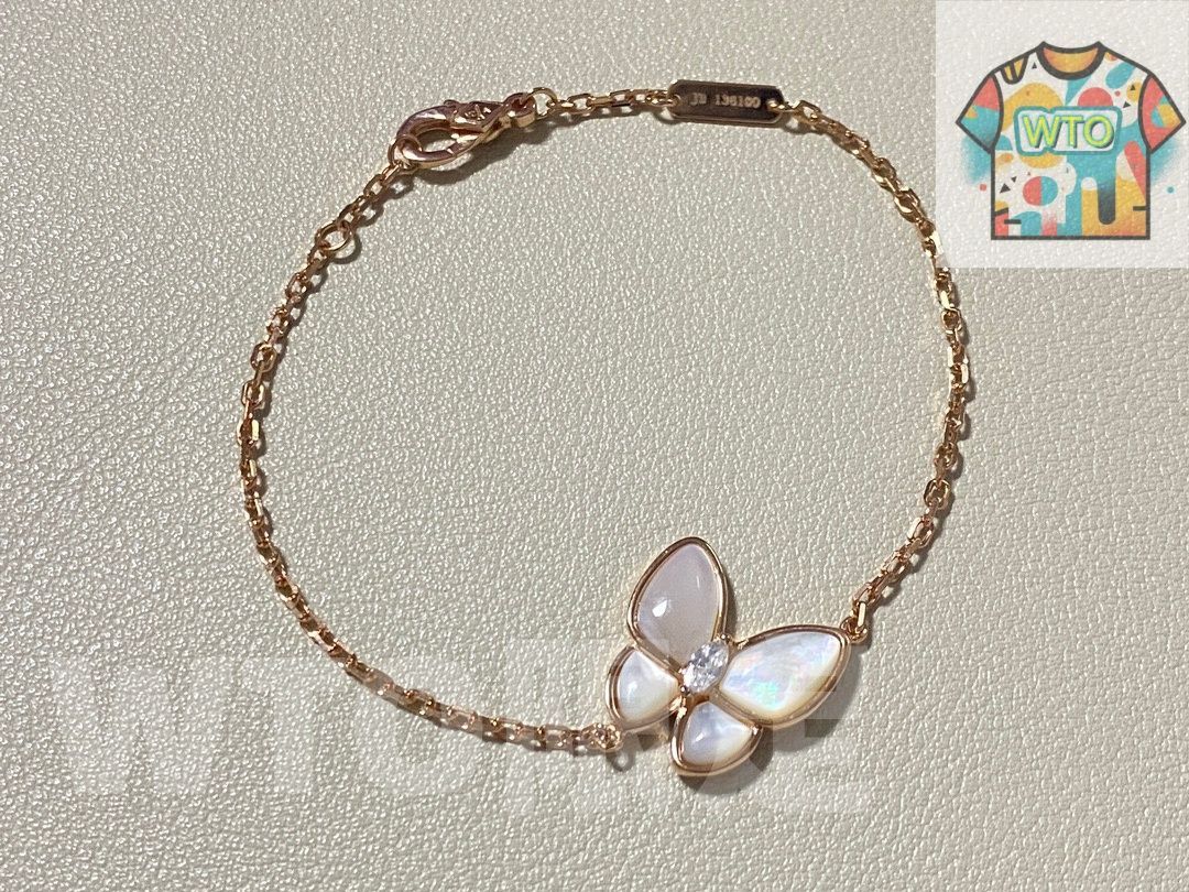 Van Cleef & Arpels バタフライブレスレット 蝶モチーフ♪【van cleef & arpels】バタフライ ブレスレット
