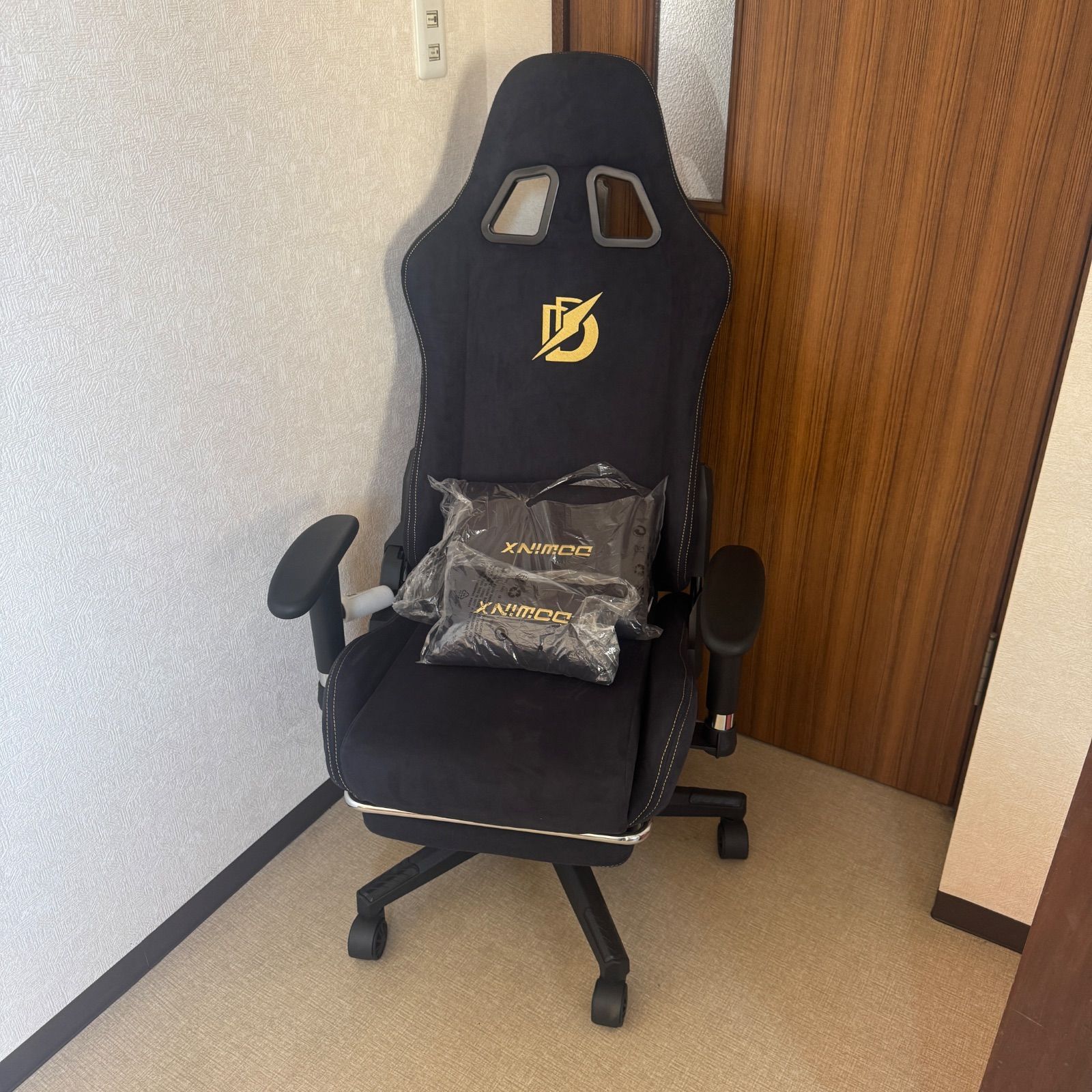 Dowinx ゲーミングチェア ファブリック 通気性 170°リクライニング オットマン付き ロッキング オフィスチェア パソコンチェア デスクチェア ゲーム用チェア ヘッドレスト ランバーサポート ソファーの座り心地 腰が疲れない イス 人間工学 椅子