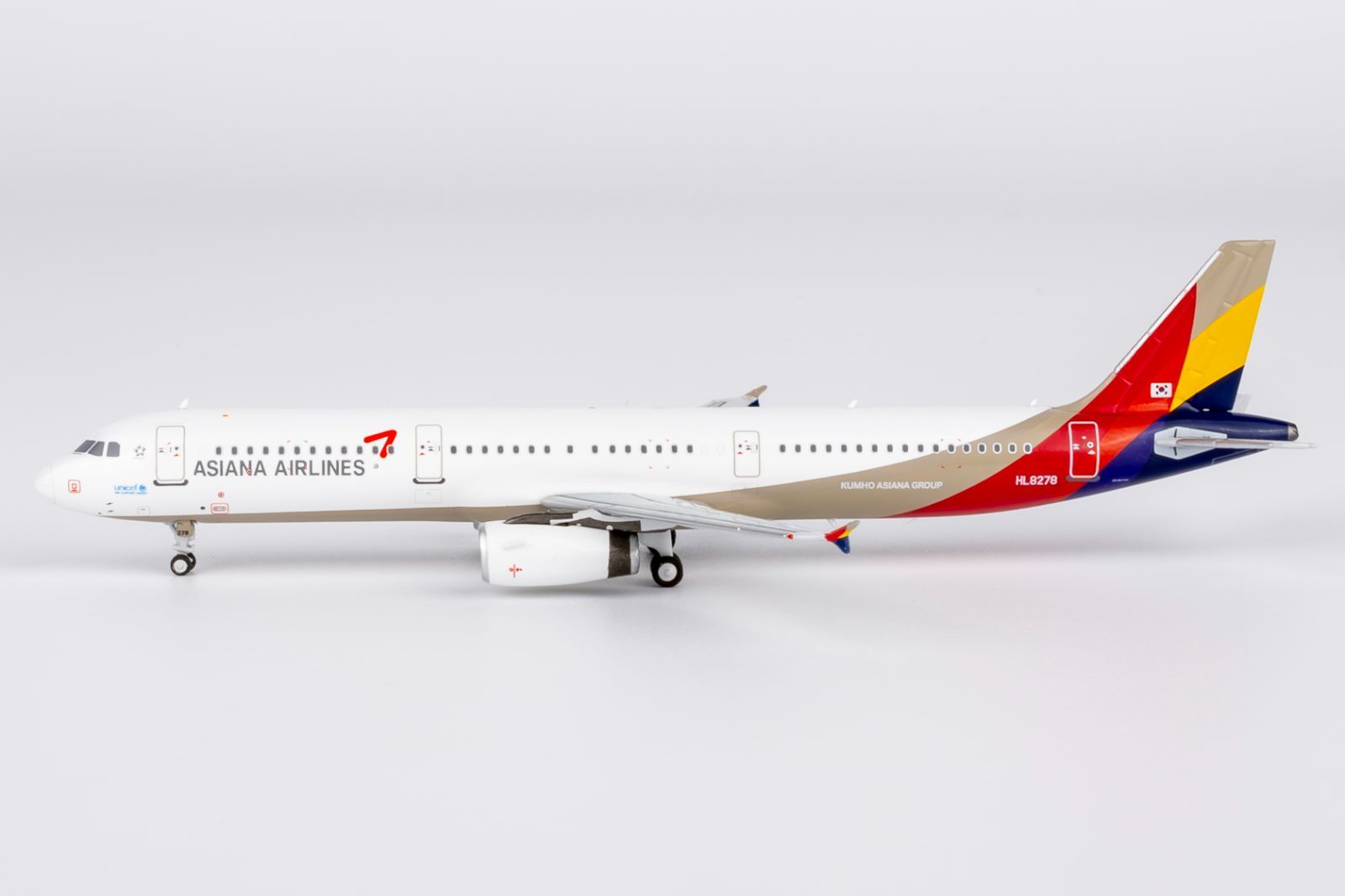 NGmodel アシアナ航空 A321-200 HL8278 1|400 13124