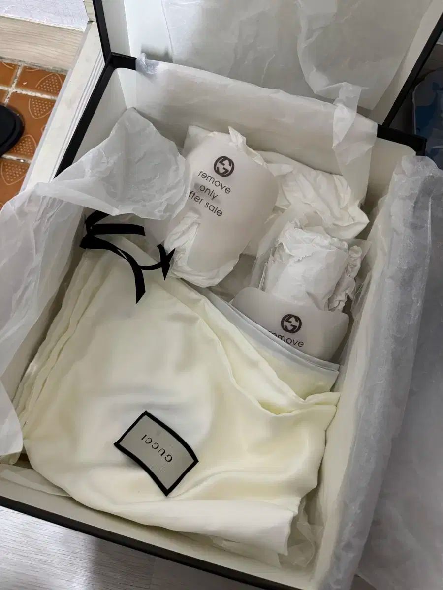 GUCCI