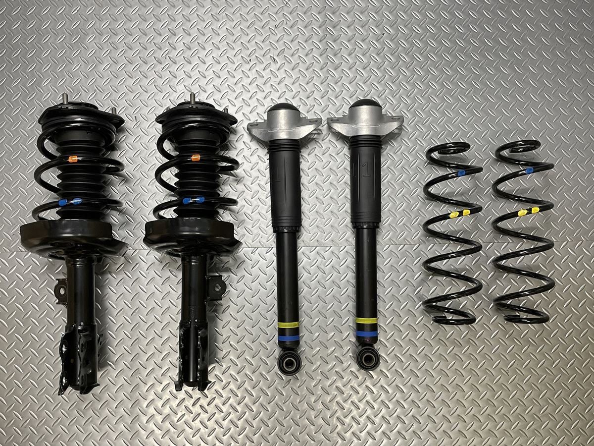 送料無料【新車外し】210系カローラスポーツ 純正サスキット 品番48510-12P00/48520-12P00/48530-12040 ZWE211/213/219/NRE210/214(23120053)