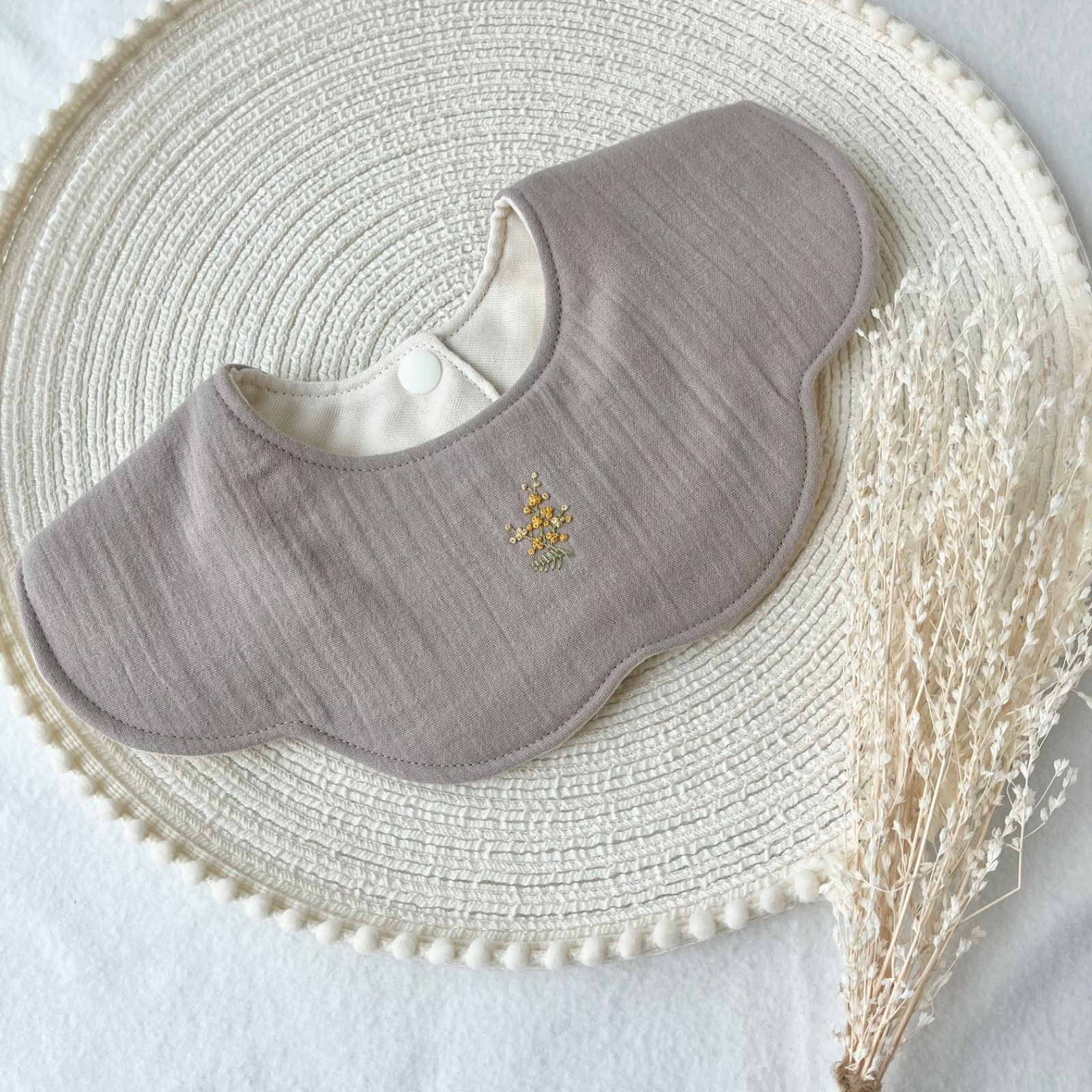 ❁お花刺繍❁リバーシブルもくもくスタイ