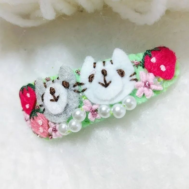 いちごネコ(=^_^=)5センチパッチンピン いちごネコ(=^_^=)5センチパッチンピン