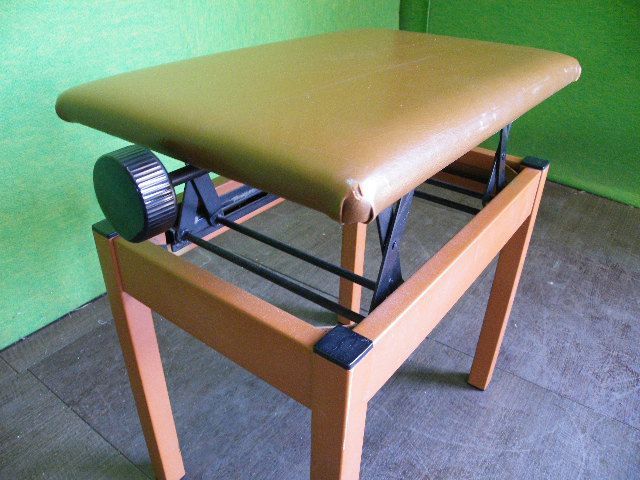 電子ピアノ椅子 高さ調節可 多少キズあり■ピアノ椅子■C-1522