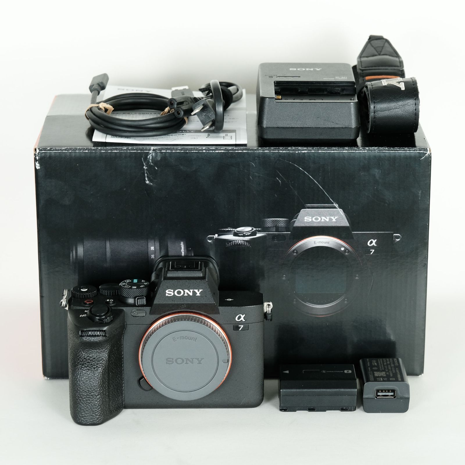 良品｜シャッター数81,702回｜別売りチャージャー付] SONY α7 IV
