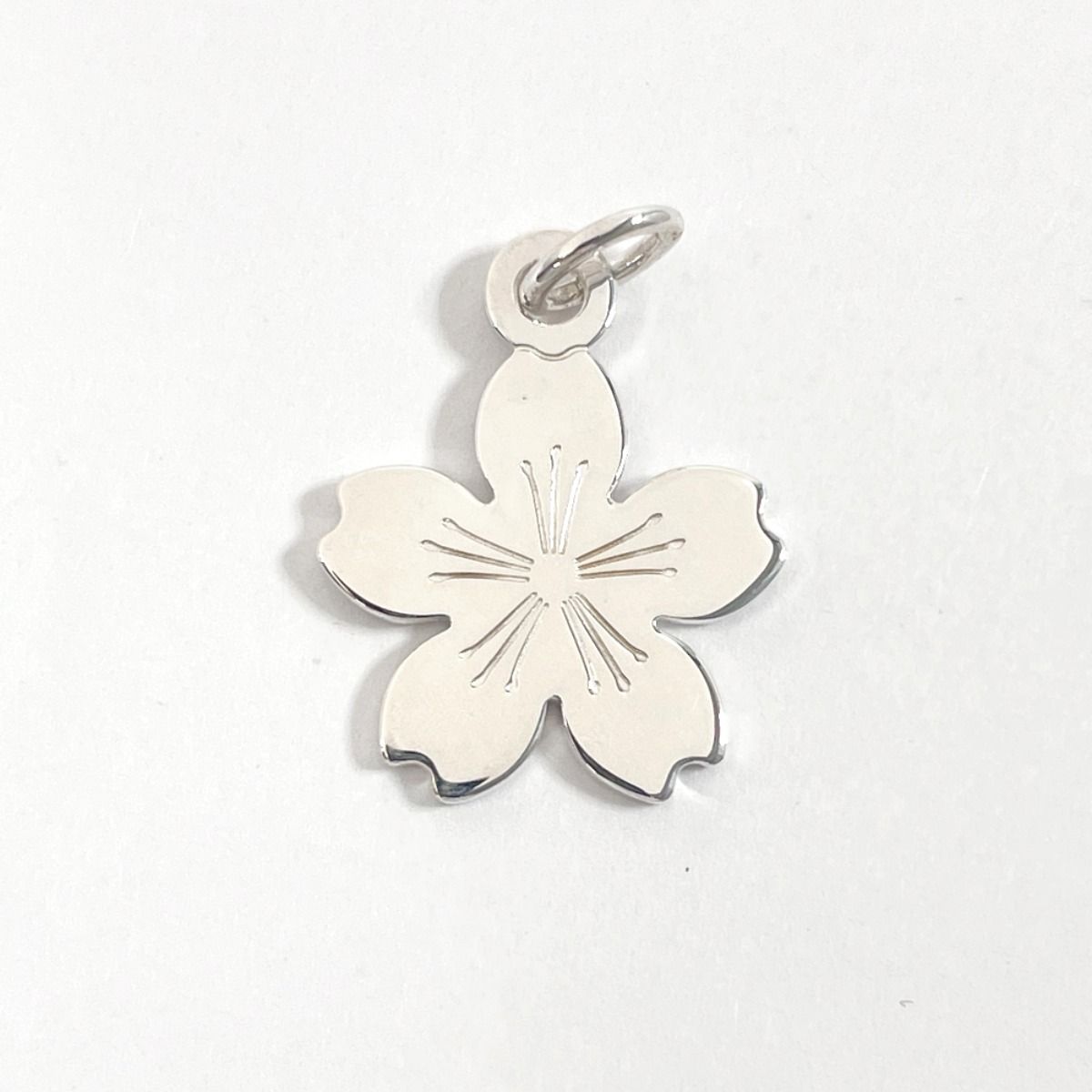 A1ティファニー ペンダントトップ GO WOMEN 2015 桜 モチーフ TIFFANY＆Co.】ティファニー『SILVER 2015年 桜モチーフ GO