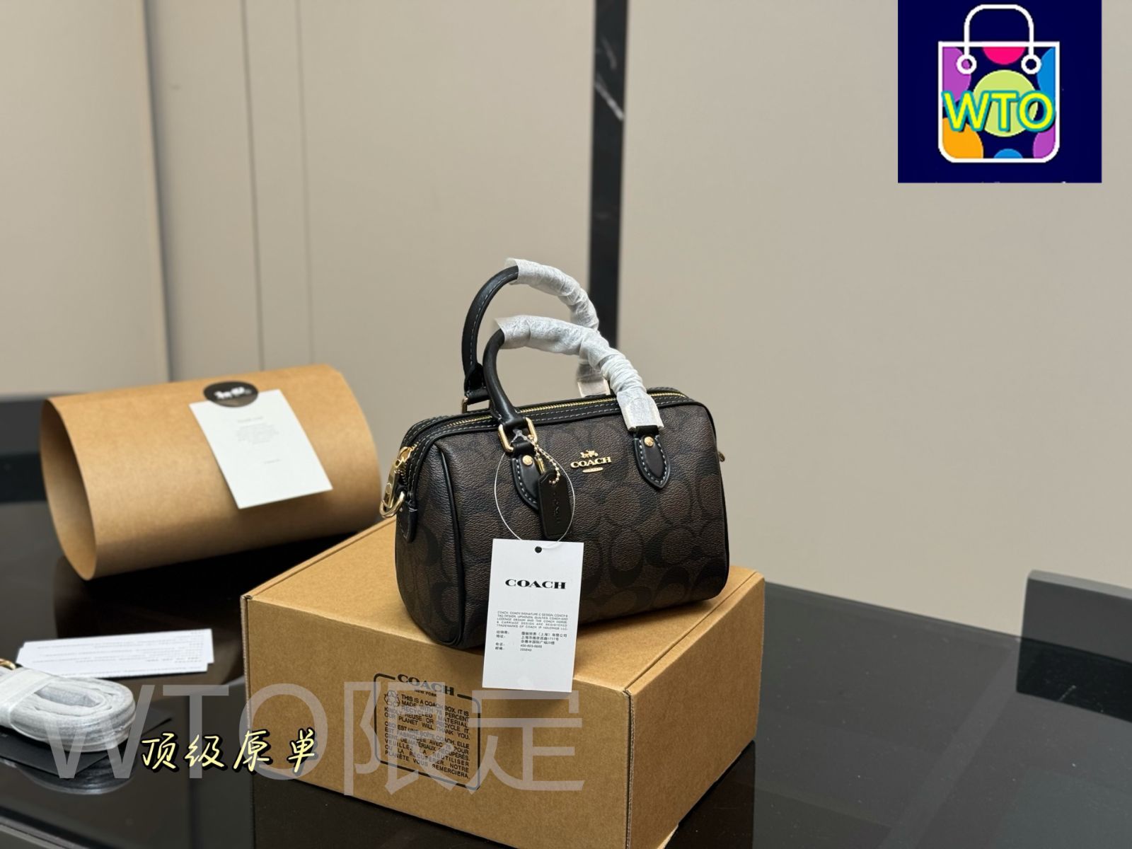 COACHミニハンドバッグ 今日特価】COACH ミニピローバッグ 新品 送料無料 今在庫限定