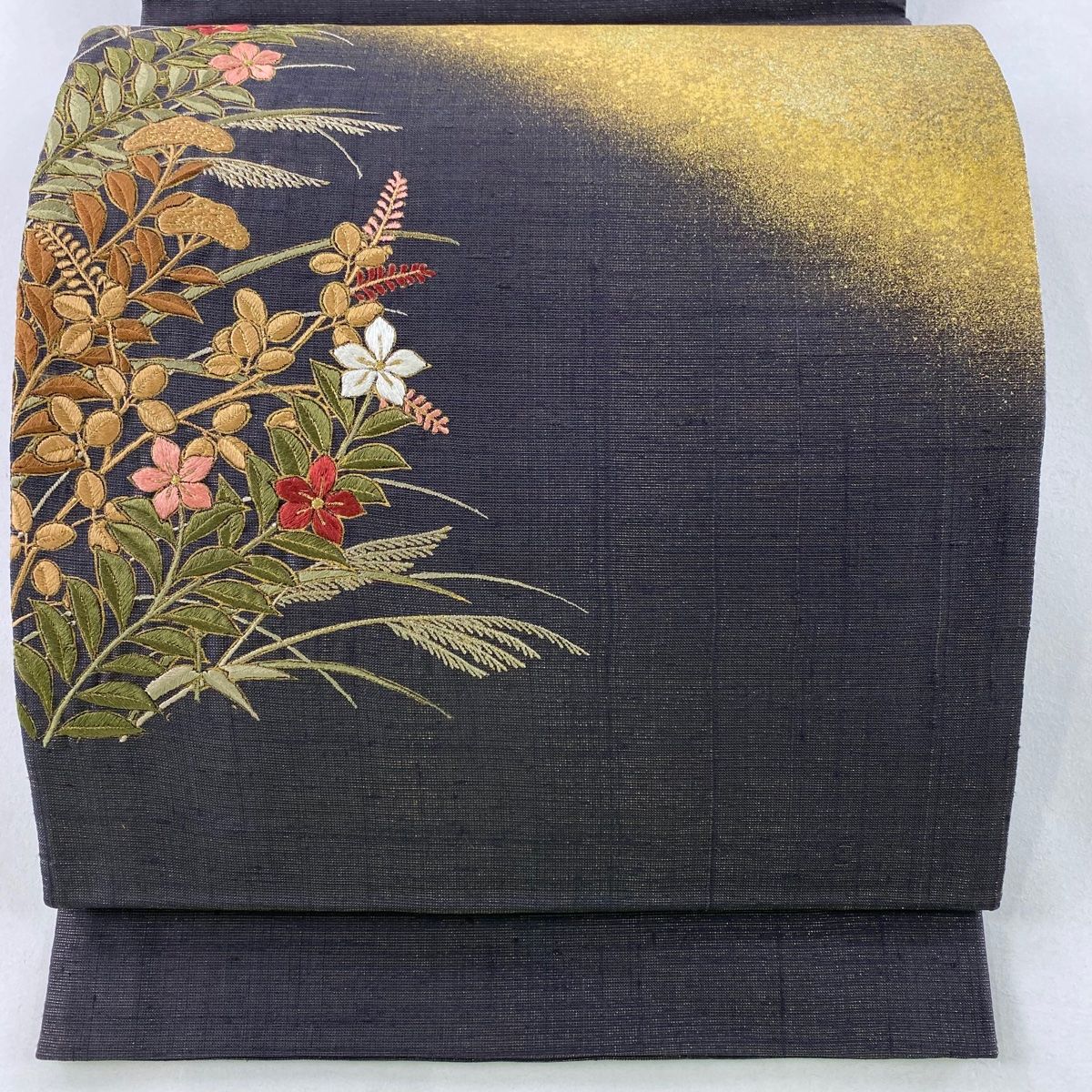 袋帯 秀品 草花 刺繍 金糸 黒灰 お太鼓柄 正絹