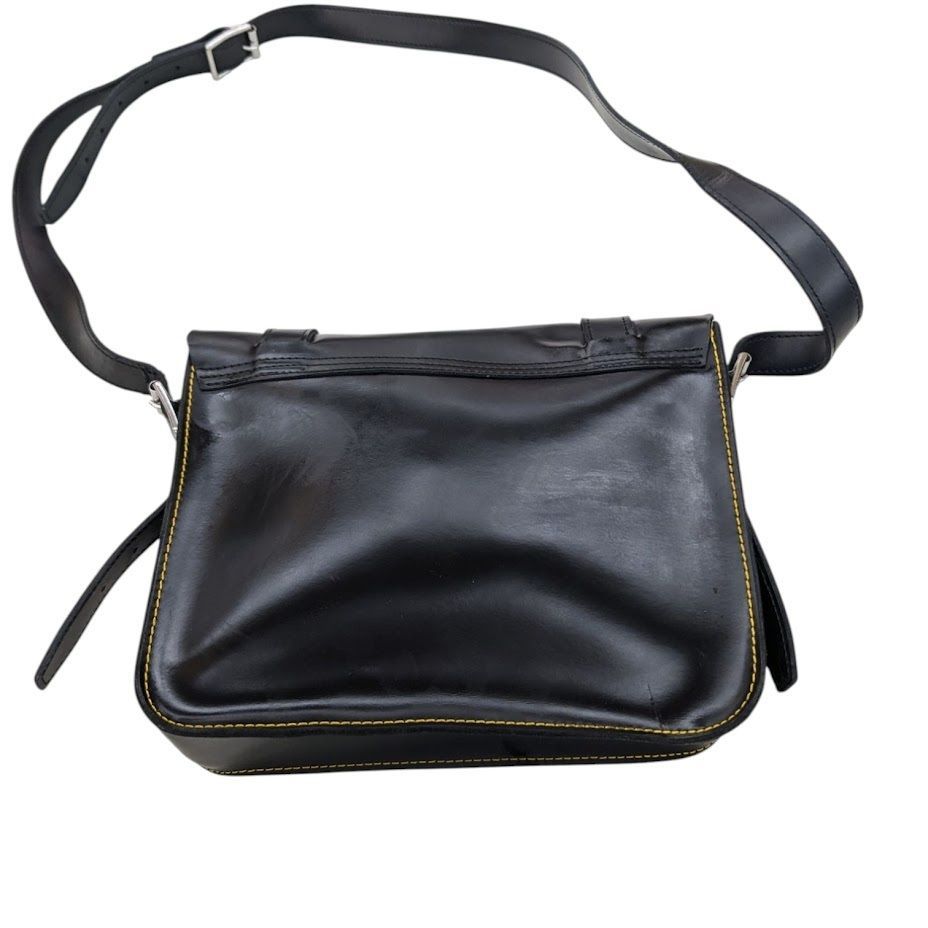 Dr. Martens Kiev Smooth メッセンジャーバッグ