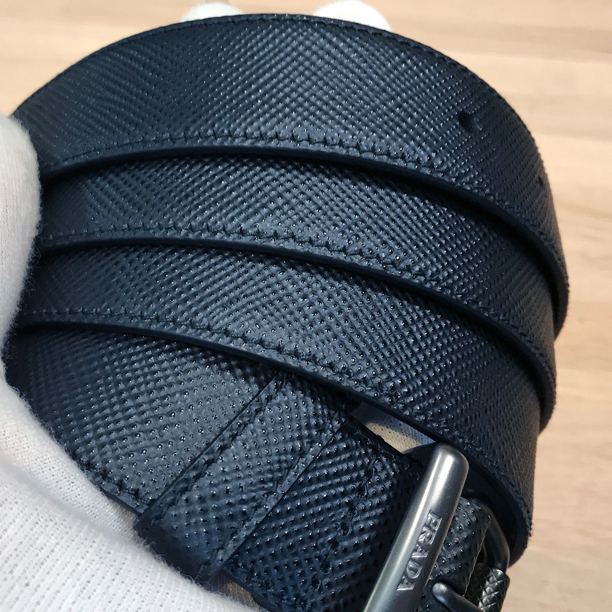 良品】プラダ サフィアーノレザー ベルト メンズ ブラック 44インチ