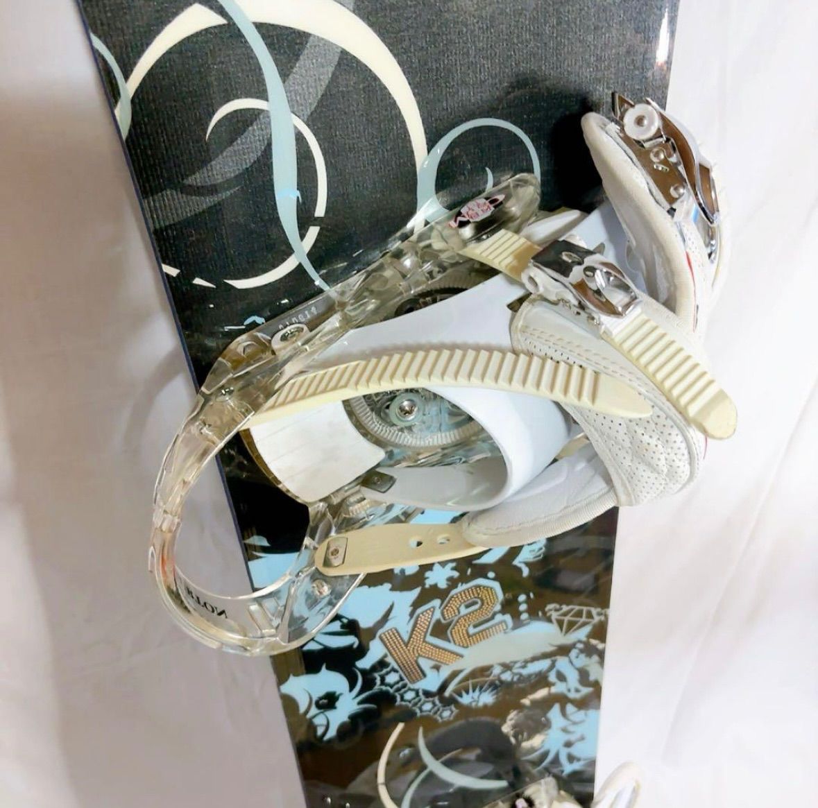 K2 SKYLA スノーボード板147cm ビンディング付き 向け