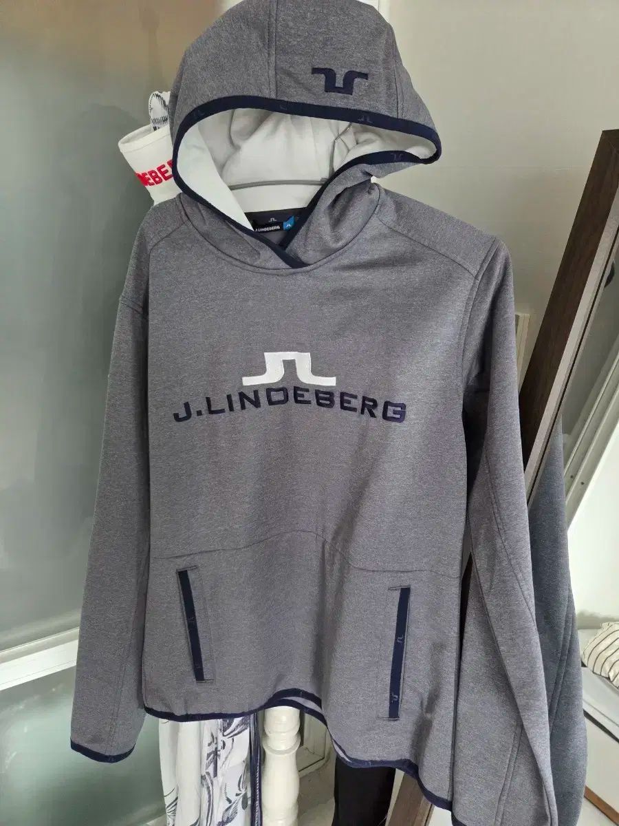 J.LINDEBERG J.リンドバーグ フード付きTシャツ 100