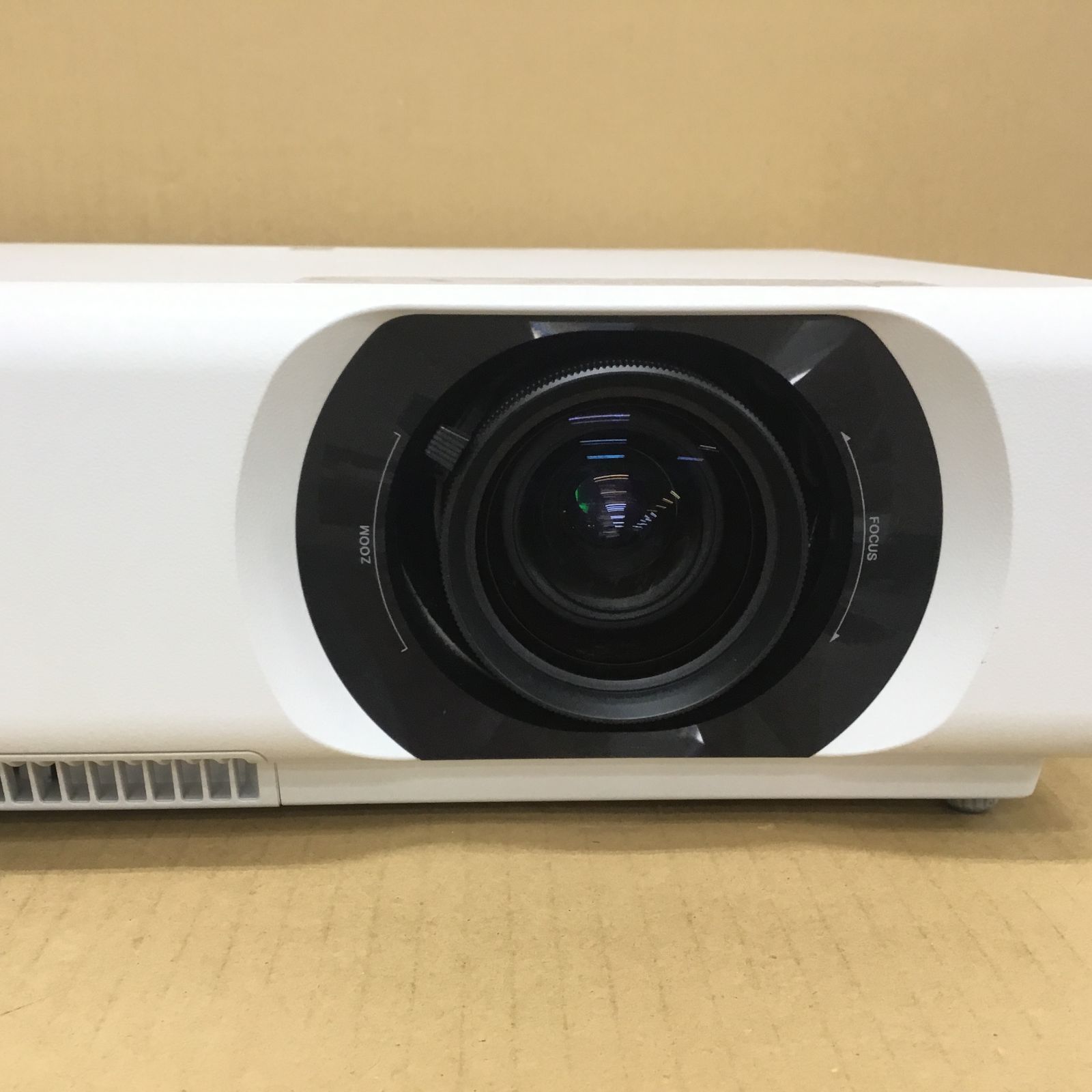 ソニープロジェクターVPL-CW275 5100ルーメン 使用3565時間 ソニープロジェクターVPL-CW275 5100ルーメン 使用3565時間 - メルカリ