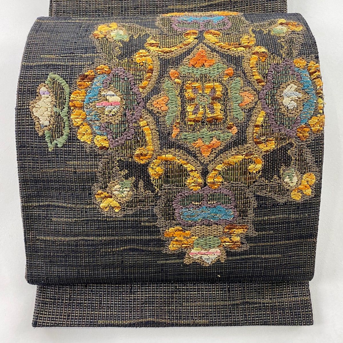 みか☆みか　A618★高級‼️豪華刺繍‼️お正月‼️袋帯正絹2ｍ7cm 袋帯 未使用 フォーマル 正絹 手刺繍 蘇州刺繍 引箔地 金色地 菊