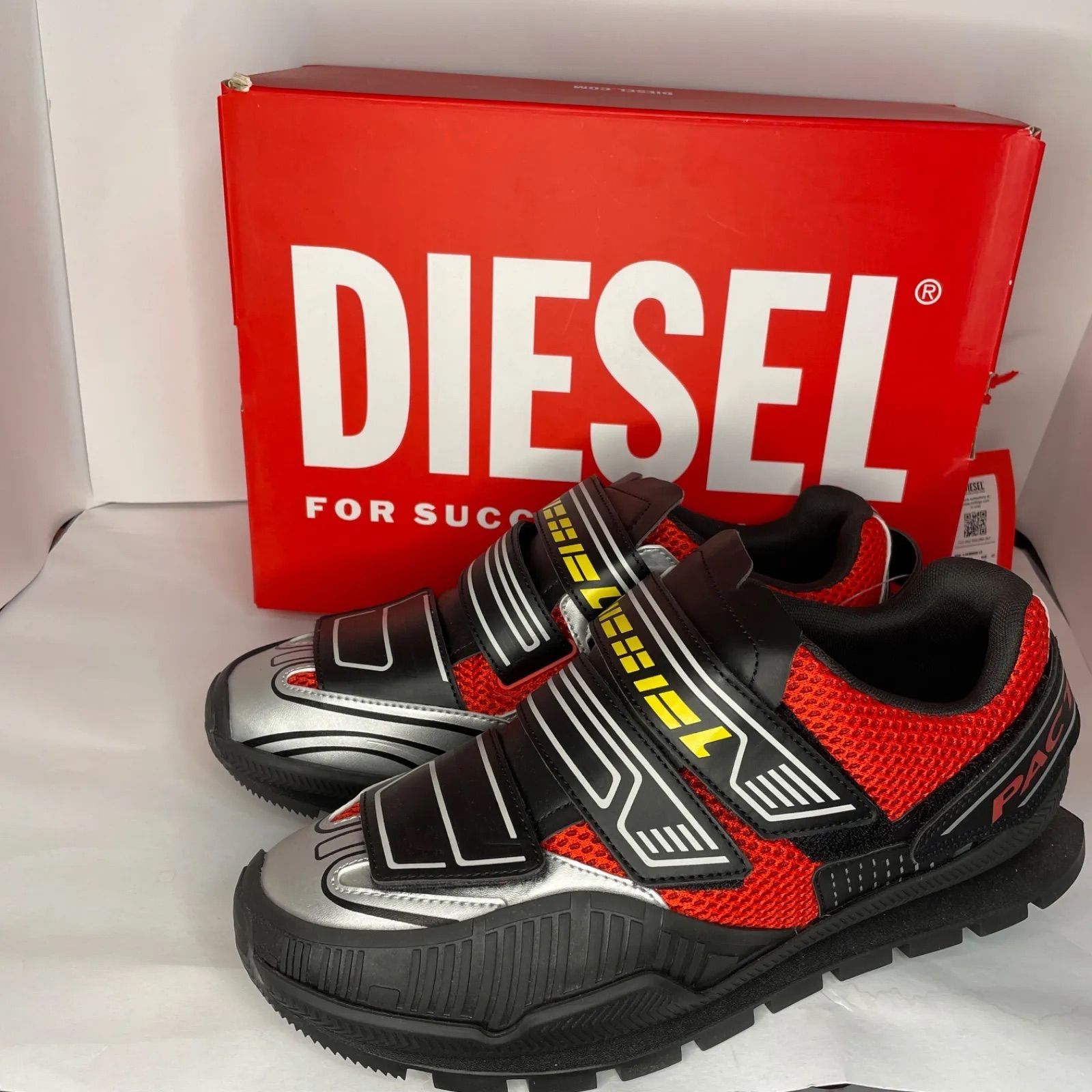 新品】DIESEL ベルクロ スニーカー S-PENDHIO LC Y02878 P4432