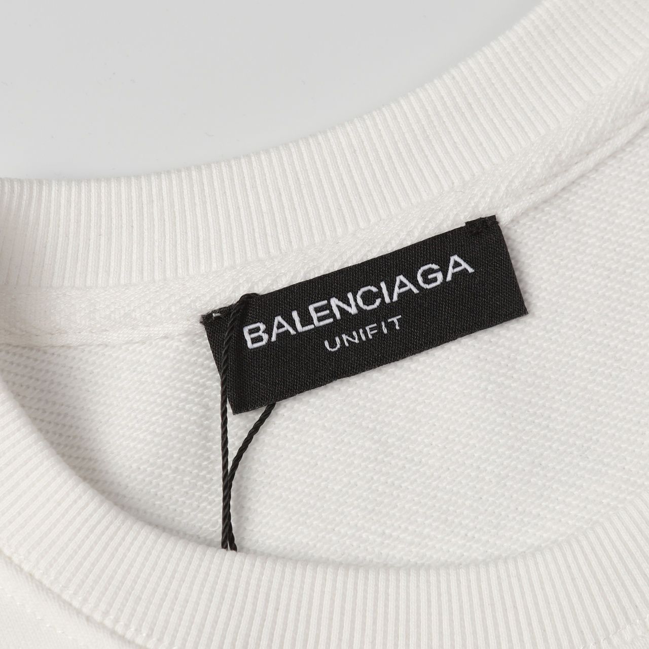 【BALENCIAGA】ロゴプリントフードスウェットコットンスウェット Balenciaga パリセーガ ロゴプリント スウェットシャツ [本日
