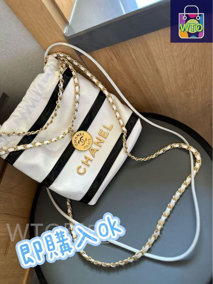 超希少　入手困難　CHANEL シャネル　perfect book 2003 即決 CHANEL シャネル カタログ 図鑑 本 雑誌 ヴィンテージ